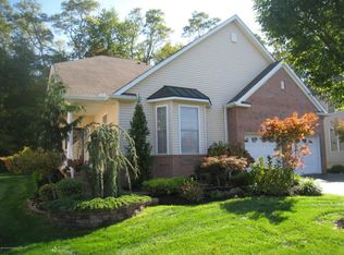 122 Scarborough Way, Marlboro, NJ 07746