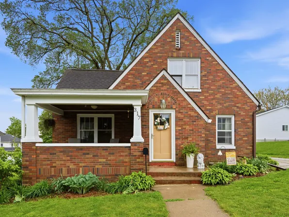 317 W Grand St, Monticello, IA 52310