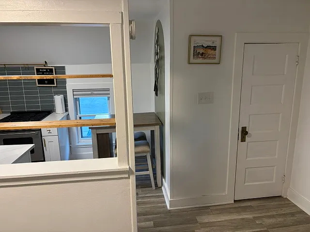 555 Franklin Ave — Photo 13