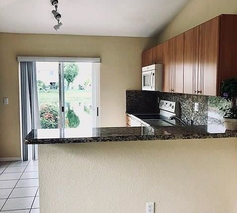 E9CDD172-9973-4ABE-B870-9323D1AE2761