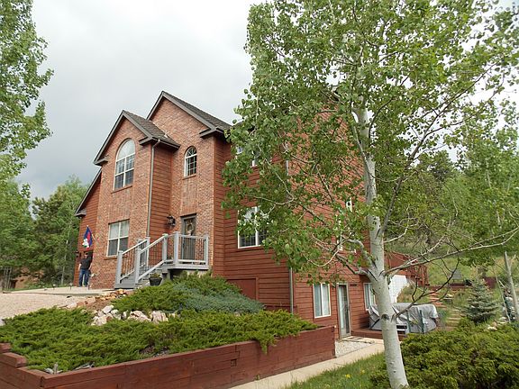2nd image of 540 Regent Ln