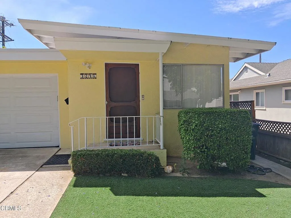 3 bed, 1.5 bath, 1050 sqft, $3,750 — Photo 2