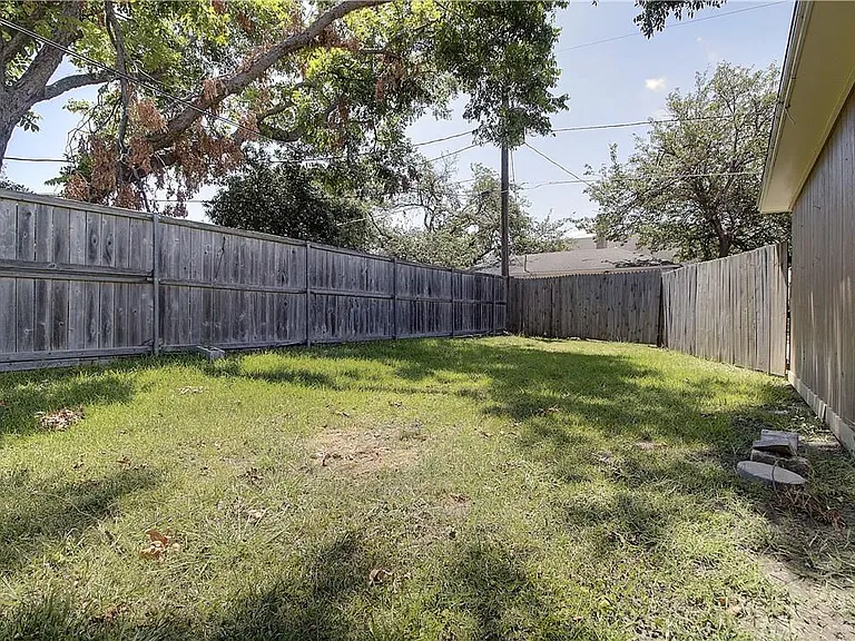 7708 Dentcrest Dr — Photo 19