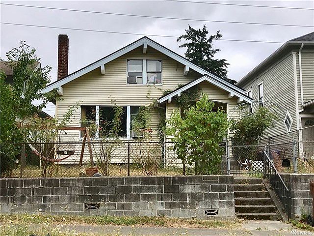 2nd image of 1514 N Oakes St
