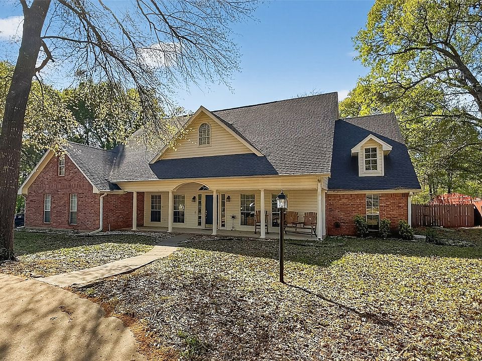 1st image of 365 Timber Lakes Dr