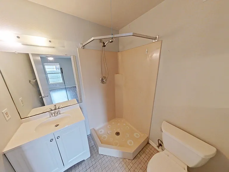 10352-10358 Hemlock St — Photo 7