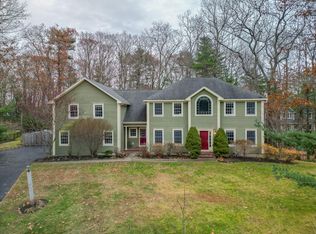 16 Veronica Lane, Falmouth, ME 04105