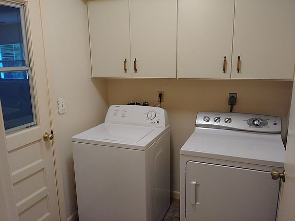 5th image of 3028 Jacaranda Ave