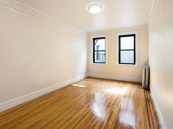 5th image of 227 Haven Ave APT 2B