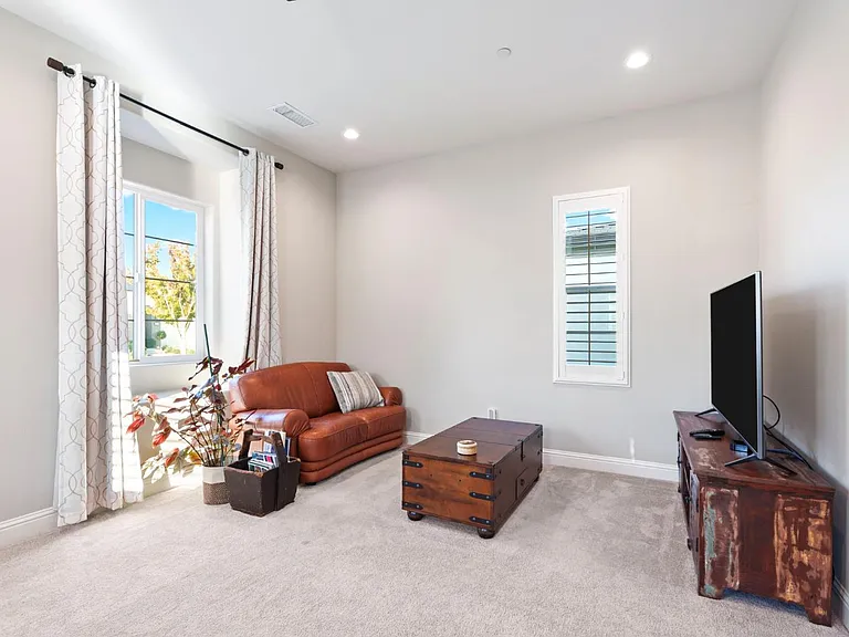 822 Overstone Ave — Photo 20
