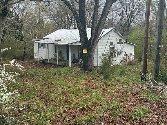 2nd image of 116 Sycamore St