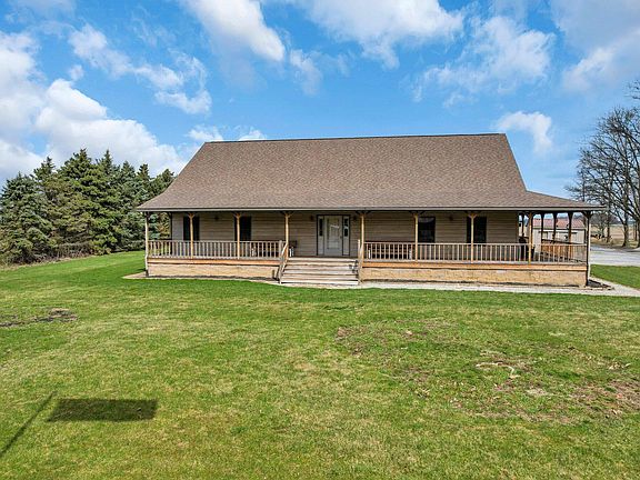 3rd image of 11442 Township Road 215