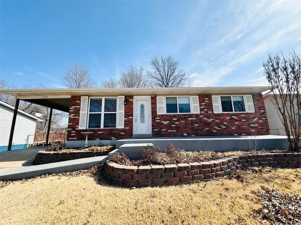 1059 Sunridge Trl W, Pevely, MO 63070