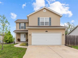 55 Silver Spur Dr, Winfield, MO 63389