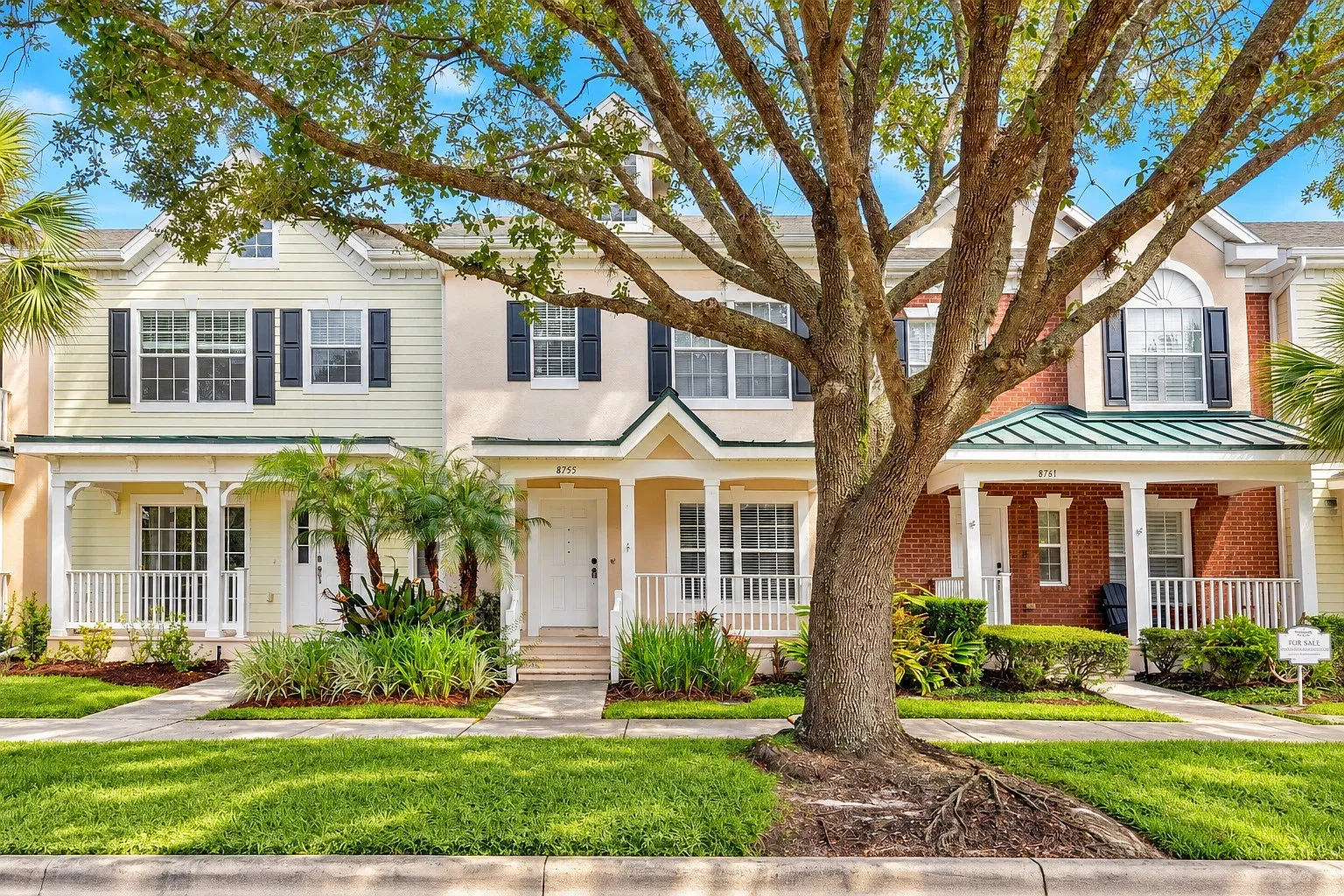 Available Now Refreshed 3BR/2.5BA Lake Nona Townhome in Northlake Park — Photo 2