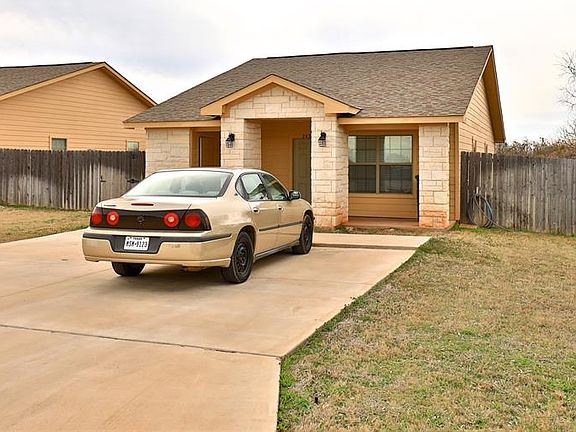 3rd image of 2401 Vogel St