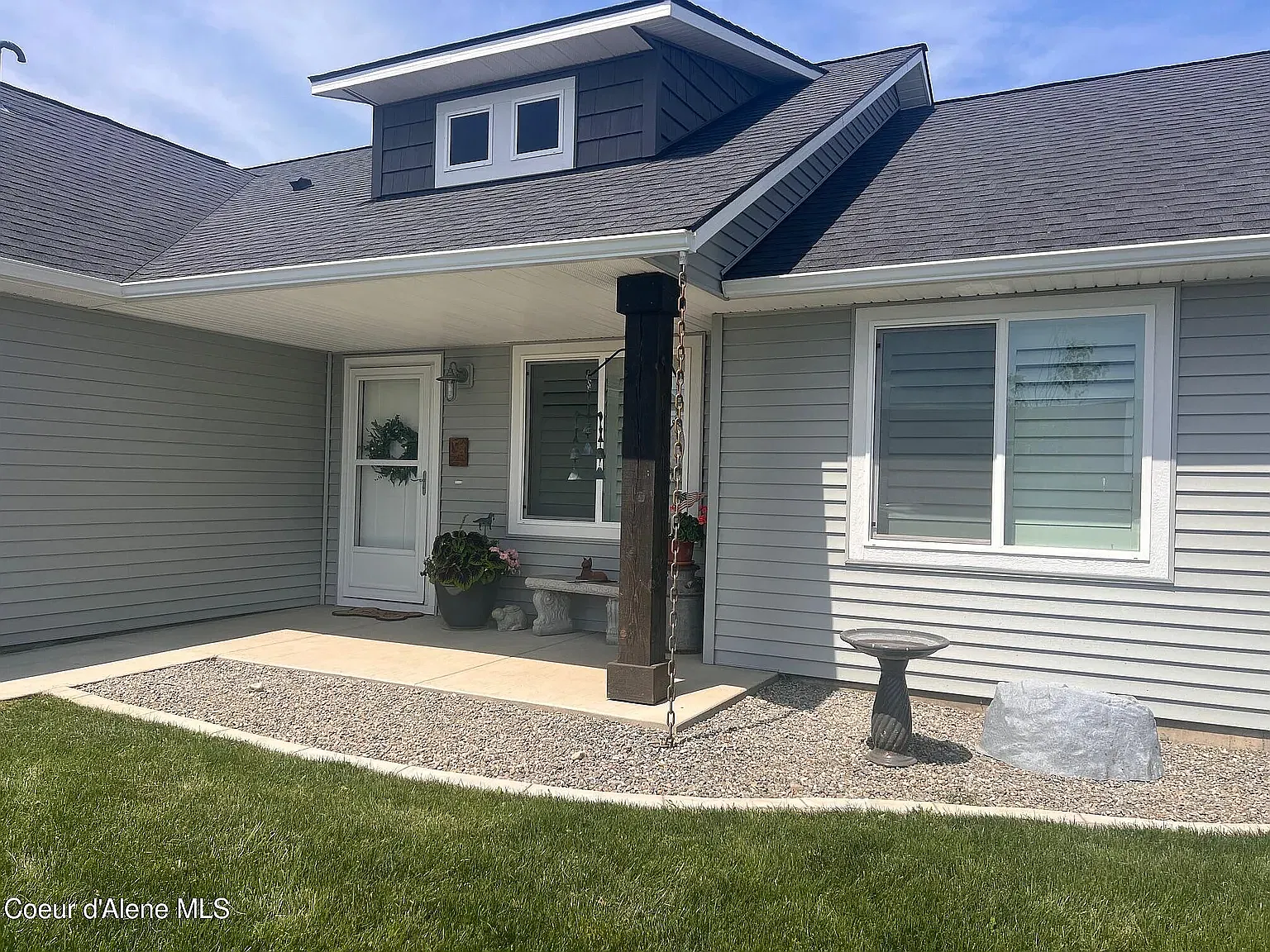 3 bed, 1245 sqft, $2,250 — Photo 2