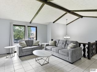 3408 Lynnwood Dr, Bellevue, NE 68123
