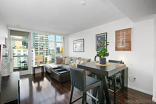 427 9th Ave #808 Photo 1