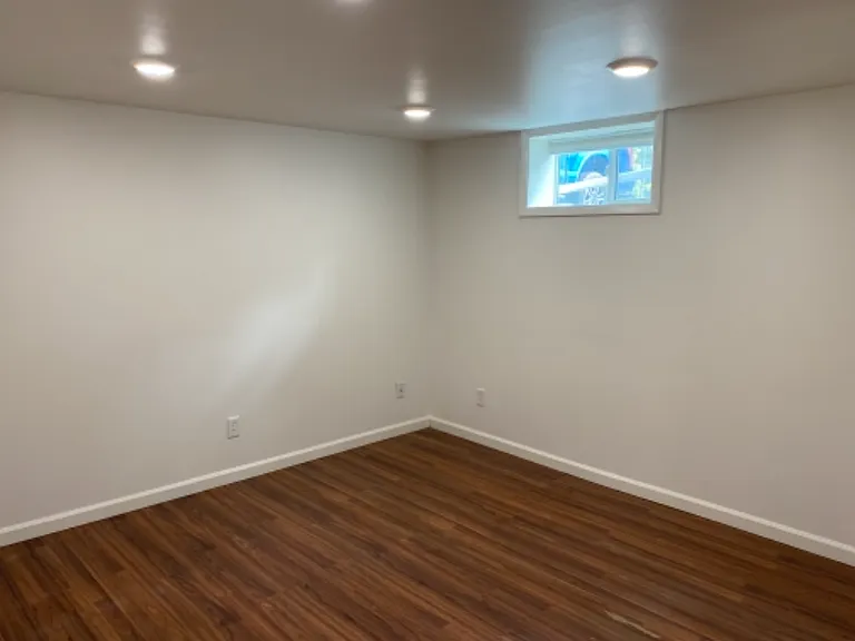 735 Wyoming Ave — Photo 11
