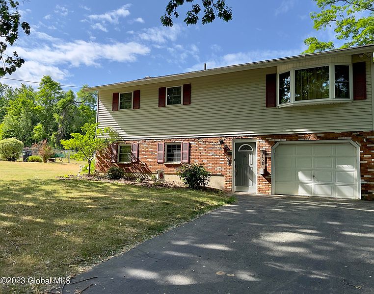 3rd image of 3155 E Old State Road