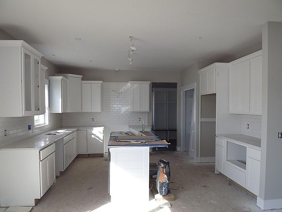 3rd image of 4218 Boulder View Dr NE