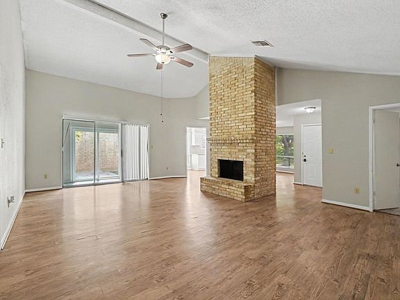 3rd image of 11906 N Fairhollow Ln