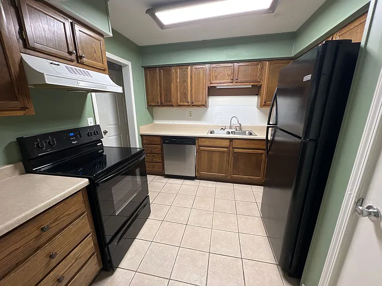 540 Oak Meadow Ln — Photo 4