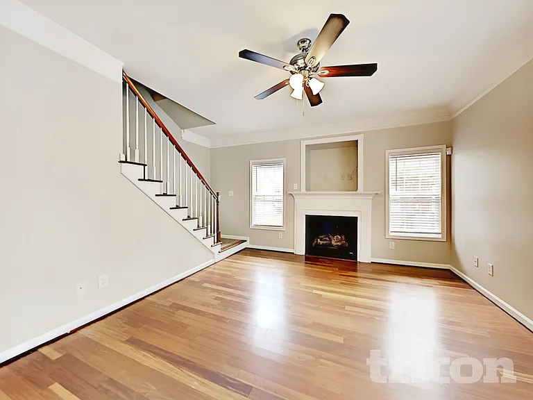 4311 Glen Heights Way — Photo 6