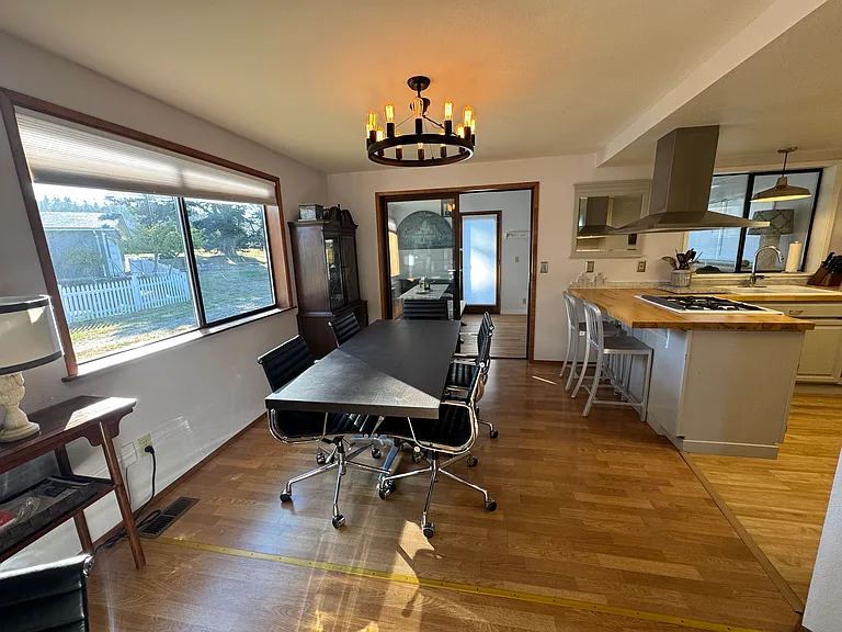 Dining Room - Open concept into kitchen