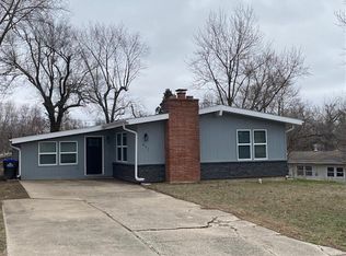 411 8th St, Warrensburg, MO 64093