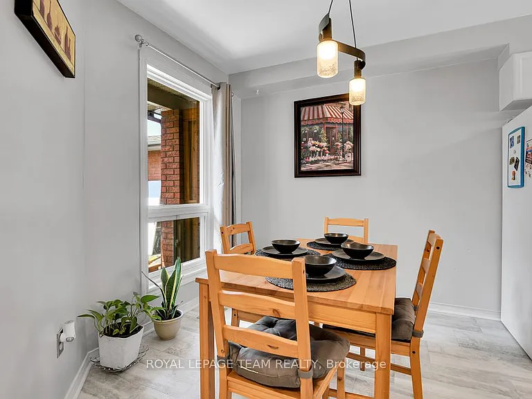 1443 Caravel Cres — Photo 11