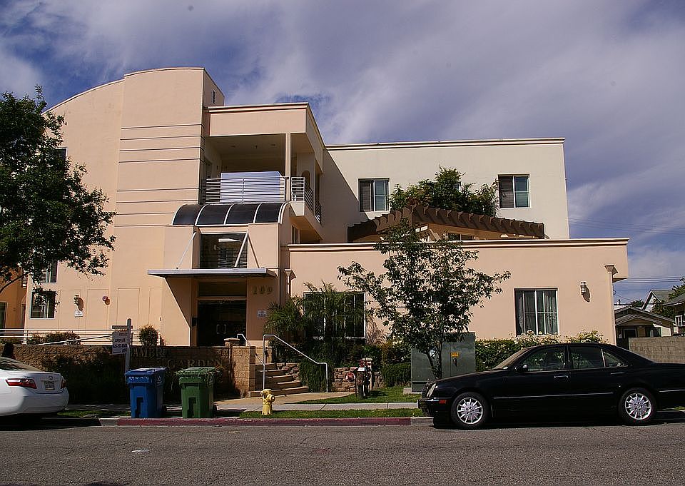 1st image of 109 N 4th St Unit 309