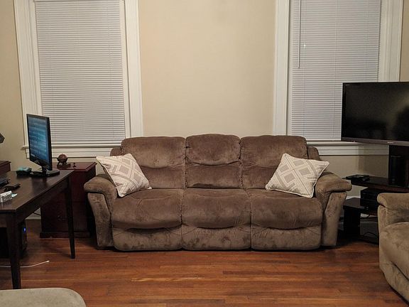 4th image of 1100 Main St APT 1