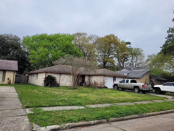 2nd image of 17611 Mallett St