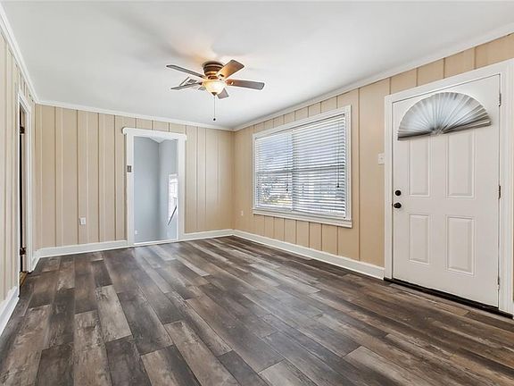 2nd image of 27 Sullivan Pl