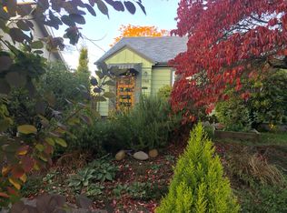 1765 NE Holman St UNIT B, Portland, OR 97211