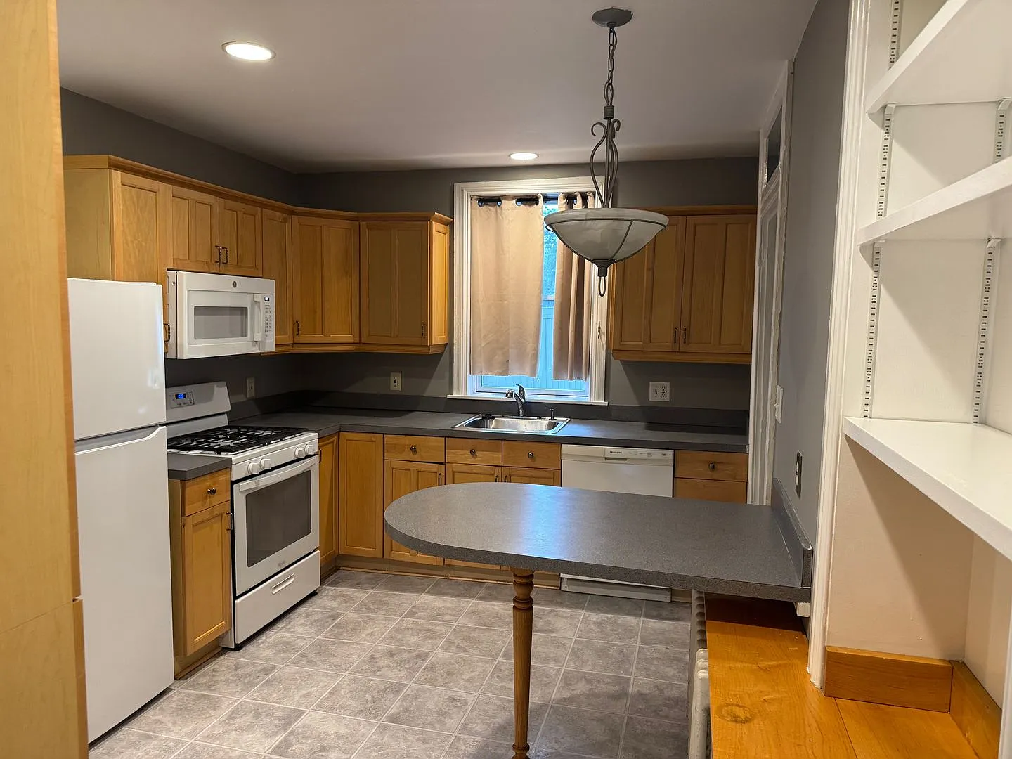 West Conshohocken 4BR 1.5BA Twin $2,445/mo — Photo 3