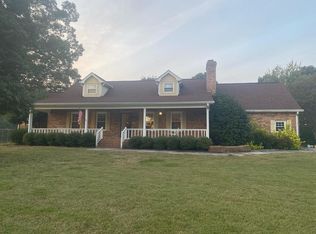 1035 Beaverdale Rd NE, Dalton, GA 30721