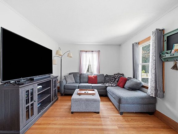 4th image of 4319 Francis St