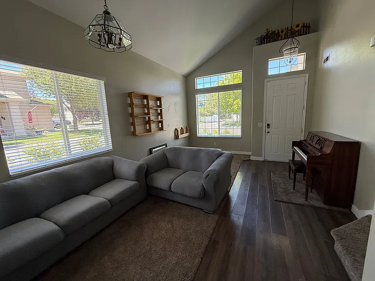 5945 W Maren Pl — Photo 3