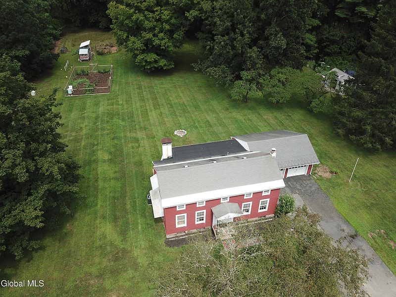 3rd image of 13 Jackson Road