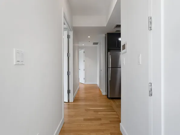 2727 Henry Hudson Parkway West image 12 of 38