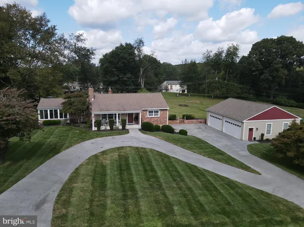 207 Cheyney Dr, West Chester, PA 19382