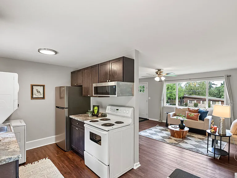 3226 Halverson Ave #3226 — Photo 3