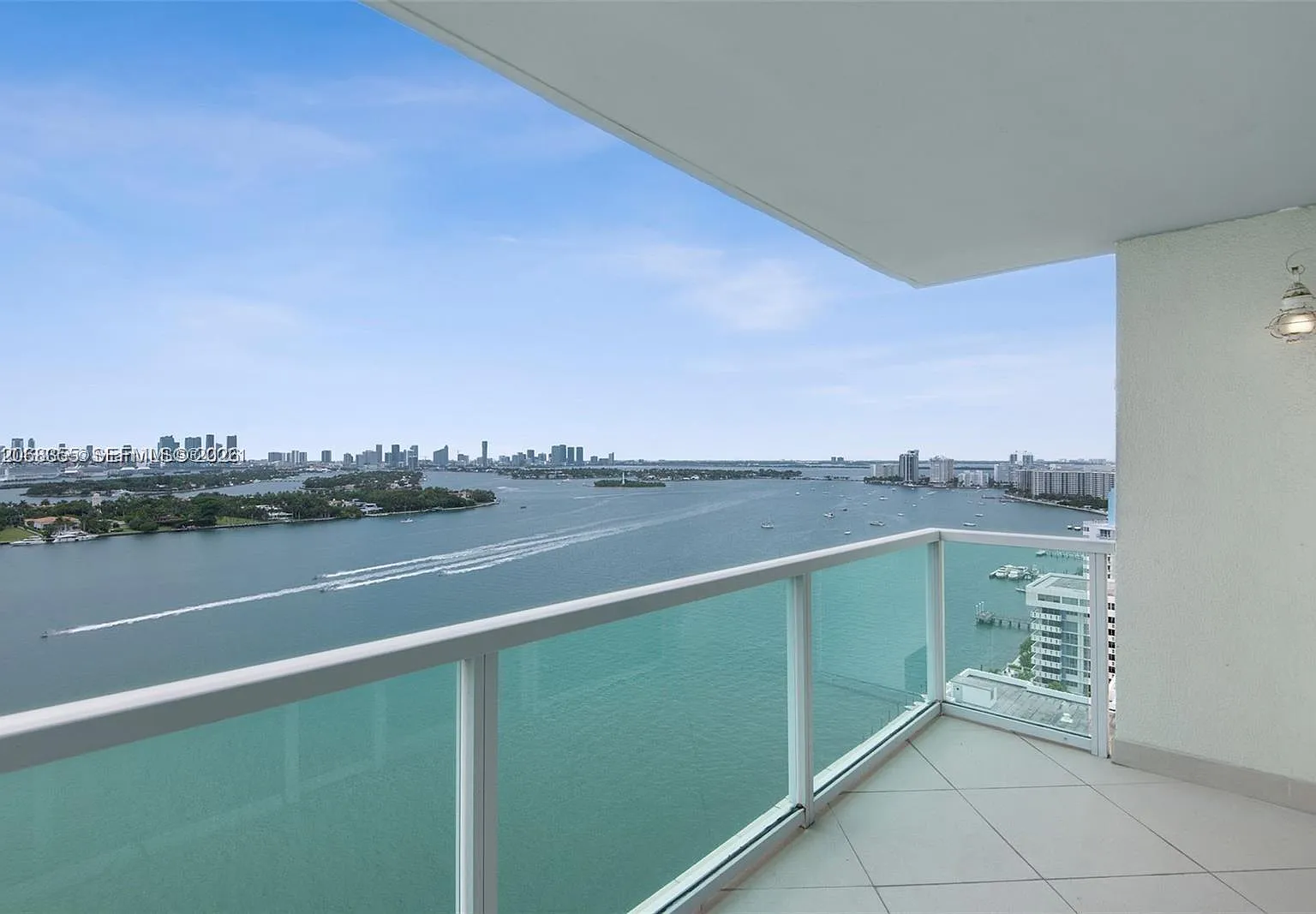 The Floridian Condo — Photo 1