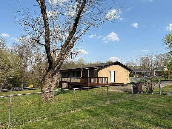 2nd image of 1641 Cedar Cir