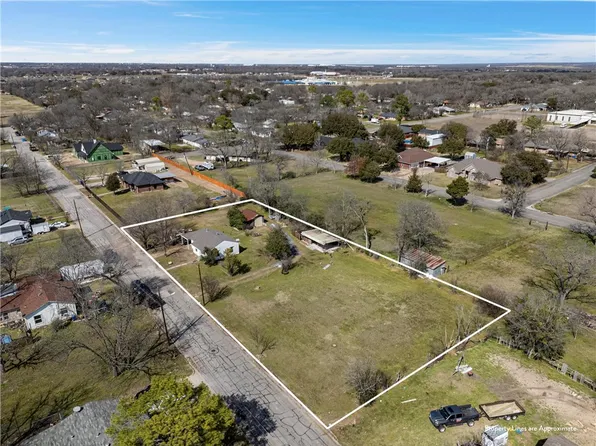 1630 Egan Ln, Waco, TX 76705