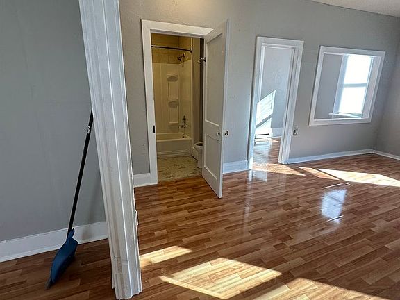 5th image of 213 E 1st Street # Fl 2nd