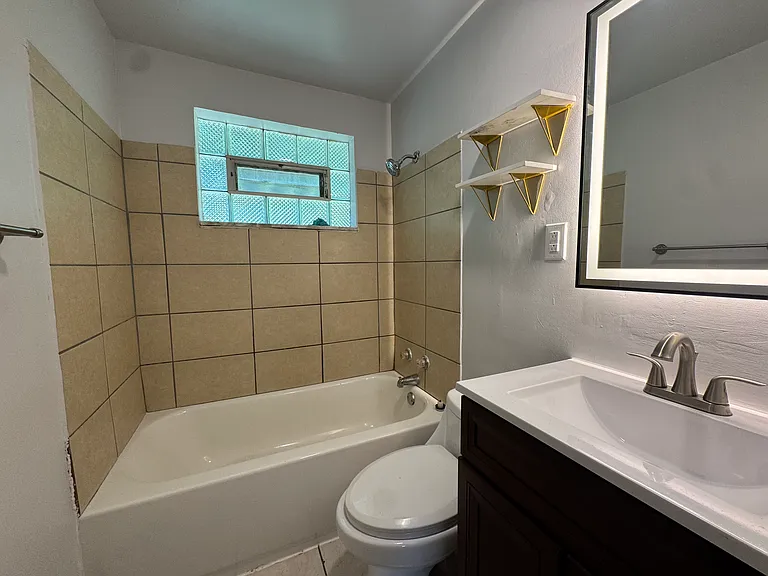 320 Dorothy Dr — Photo 7